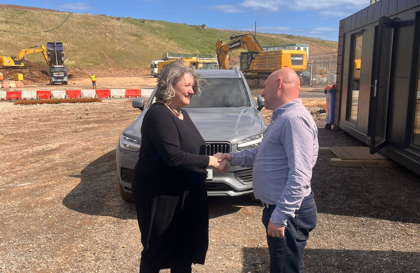 Jill Mortimer MP shakes hands with Kevin Lancaster